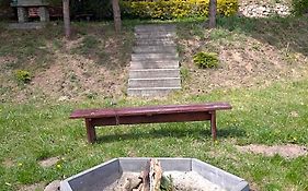 Domek nad jeziorem